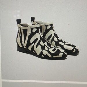 VIVAIA SQUARE Toe Ryan Slip On